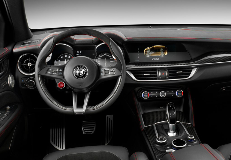 Η υψηλή ποιότητα κατασκευής συνδυάζεται με σπορ χαρακτηριστικά by... Alfa Romeo