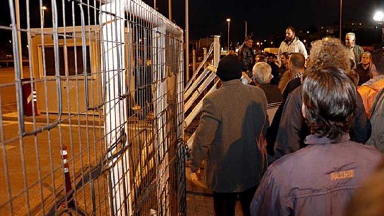 Άρχισαν να καλούνται σε απολογία οι αγρότες για τα επεισόδια στο λιμάνι του Ηρακλείου