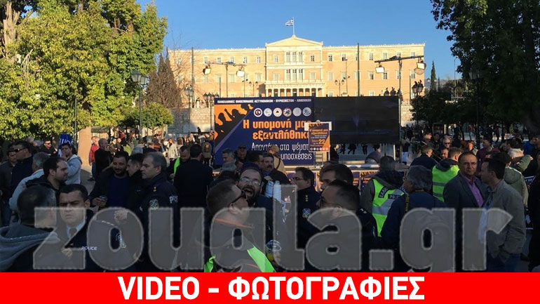 Στους δρόμους οι ένστολοι