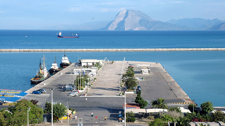 Πάτρα: Απαγόρευση εισόδου οχημάτων και στάθμευσης στο λιμάνι το τριήμερο του καρναβαλιού