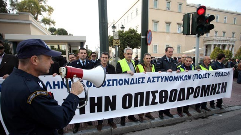 Κατεβαίνουν στους δρόμους οι αστυνομικοί