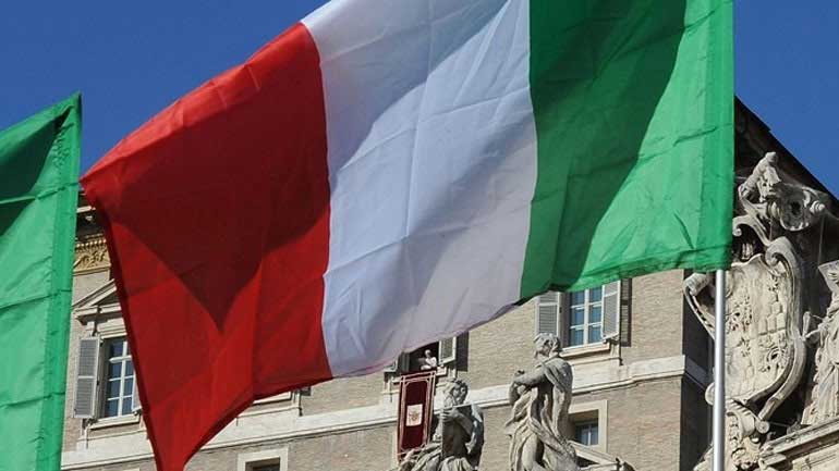 Η Κομισιόν απειλεί την Ιταλία με κυρώσεις για το αυξανόμενο χρέος