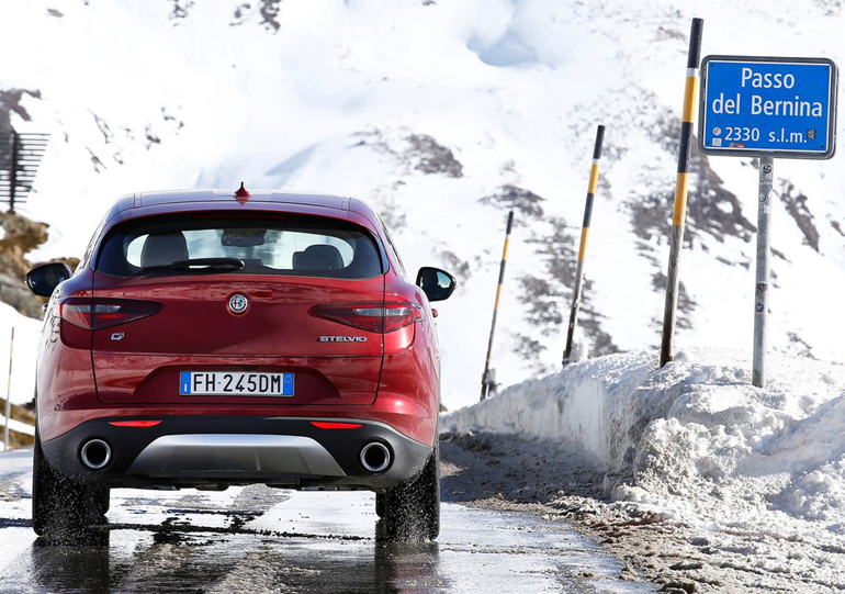 Εντυπωσιακή στην πίσω όψη...