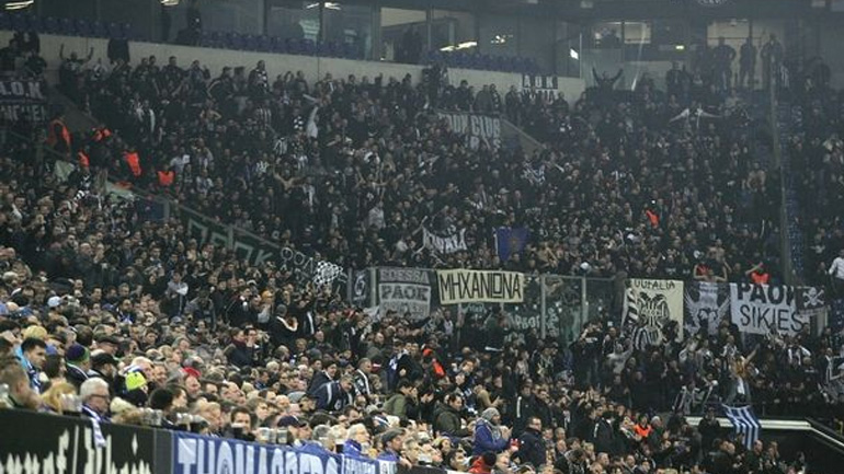 Ο ΠΑΟΚ τοποθετήθηκε για την καθυστερημένη είσοδο των φίλων του στη «Veltins Arena»