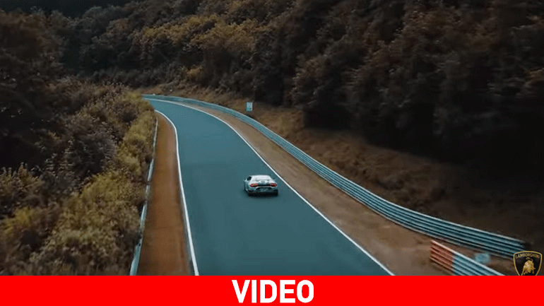 Τα διέλυσε όλα η νέα Lamborghini Huracan Performante!