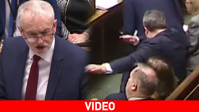 To «dab» του Βρετανού βουλευτή στο Κοινοβούλιο!