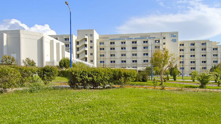 Προσπάθησαν να αρπάξουν βρέφος μέσα από την αγκαλιά της μάνας του Προσπάθησαν να αρπάξουν βρέφος μέσα από την αγκαλιά της μάνας του