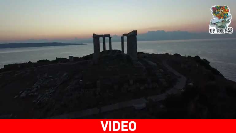 Η ομορφιά του Ναού του Ποσειδώνα σε ένα επιβλητικό βίντεο από αέρος! Η ομορφιά του Ναού του Ποσειδώνα σε ένα επιβλητικό βίντεο από αέρος!