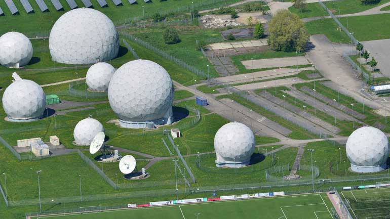 Spiegel: Οι γερμανικές μυστικές υπηρεσίες κατασκόπευαν δημοσιογράφους ξένων πρακτορείων