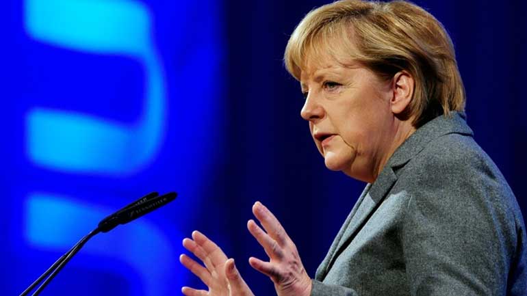 Μέρκελ: Η Γερμανία θα αυξήσει τις αμυντικές της δαπάνες