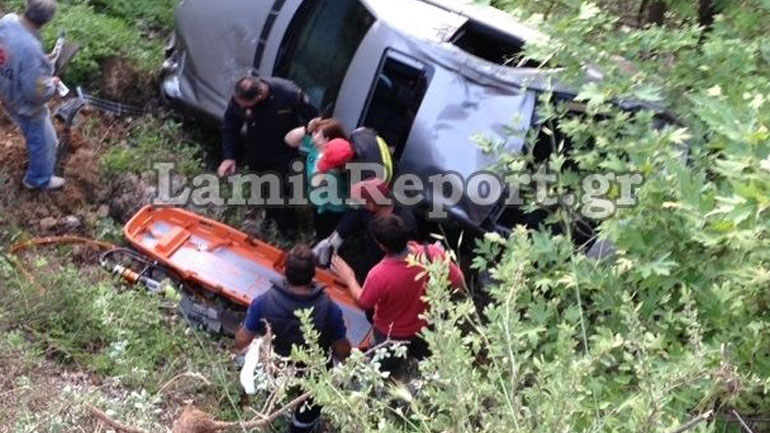 Φθιώτιδα: Βουτιά θανάτου για οικογένεια στον γκρεμό