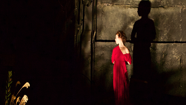 «Aurora» του Βλαδίμηρου Νικολούζου στο Θέατρο Ροές