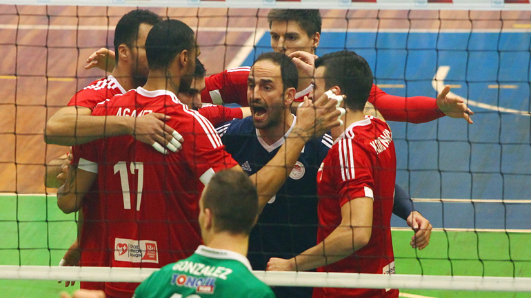 Βόλεϊ: «Ερυθρόλευκο» το ντέρμπι «αιωνίων», 3-1 σετ ο Ολυμπιακός
