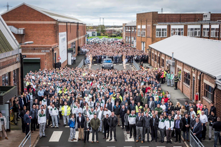 H Bentley απαριθμεί στο δυναμικό της 4.000 εργαζομένους...