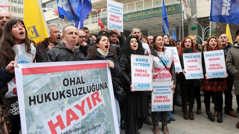 Η Τουρκία κλείνει τις νομικές οδούς αντίστασης και μετατρέπεται σε αυταρχικό κράτος