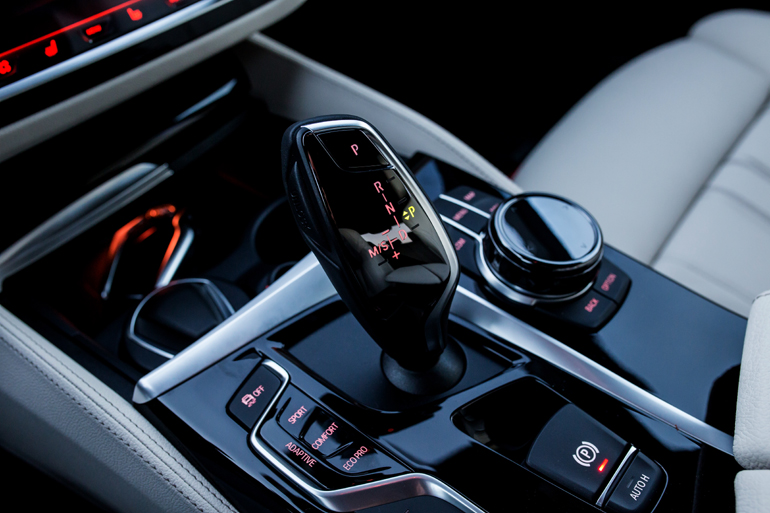 Αυτόματο κιβώτιο 8 σχέσεων...