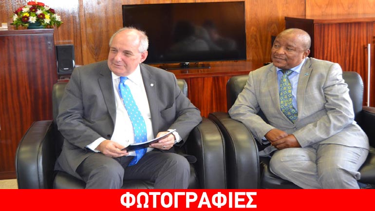 Ο Υφυπουργός Εξωτερικών Τέρενς Κουίκ σε επίσημη επίσκεψη στην Μποτσουάνα