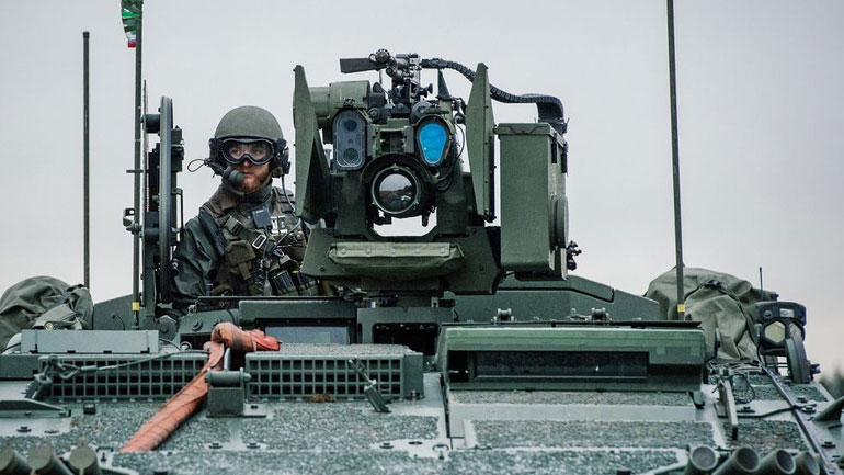 Η Σουηδία επαναφέρει τη στρατιωτική θητεία από το καλοκαίρι του 2017