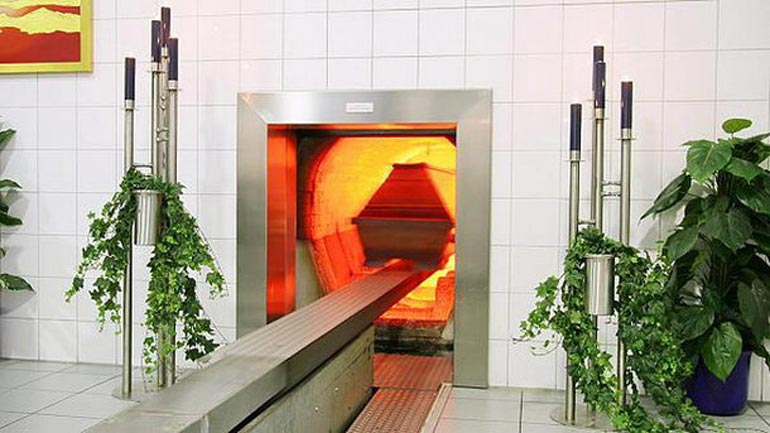 Σκουρλέτης: Νομοθετική ρύθμιση για τη δημιουργία αποτεφρωτηρίων νεκρών από ιδιώτες