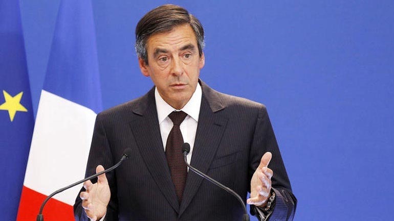 Γαλλία: Ο Φιγιόν καλεί τους υποστηρικτές του να αντισταθούν