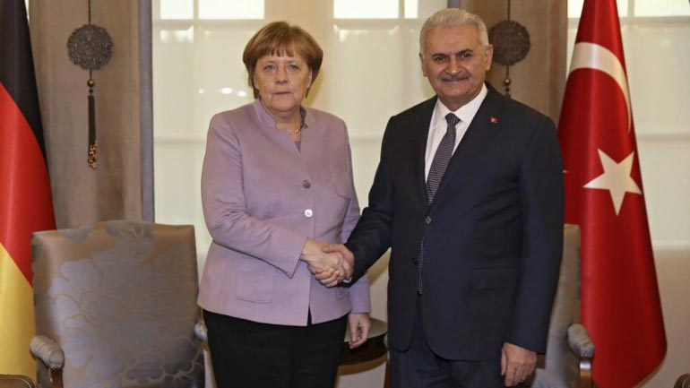 Τηλεφωνική επαφή Μέρκελ-Γιλντιρίμ για τις γερμανοτουρκικές σχέσεις