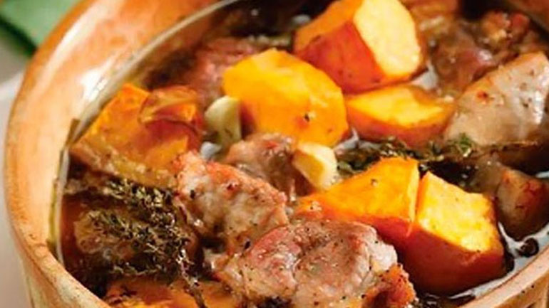 Μοσχαράκι με πατάτες στη γάστρα