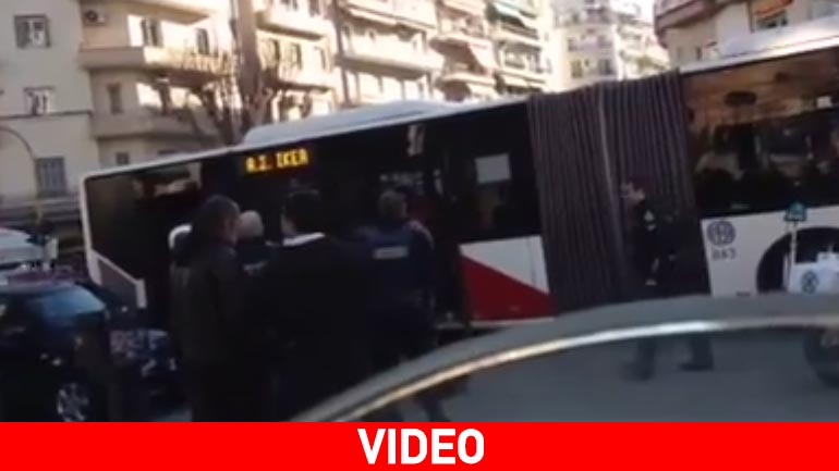 Θεσσαλονίκη: Έκλεψαν πορτοφόλι μέσα σε λεωφορείο και συνελήφθησαν επ’ αυτοφώρω