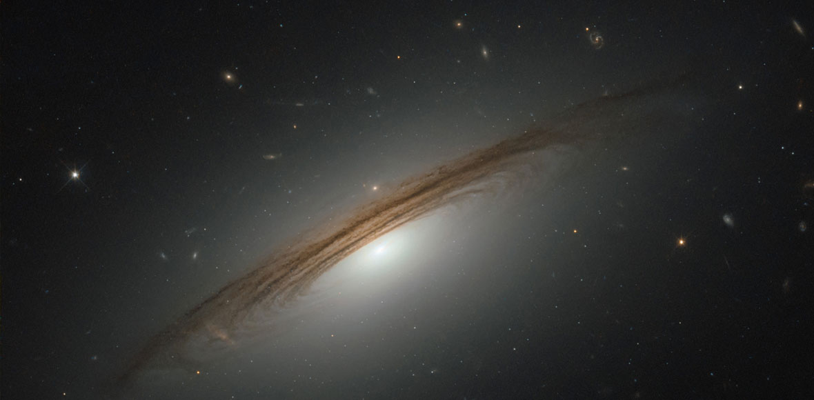 UGC 12591: Ο υβριδικός γαλαξίας…