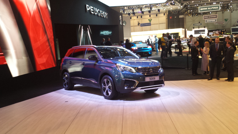 Το μεγάλο SUV των Γάλλων είναι ήδη έτοιμο αλλά η παραγωγή του θα ξεκινήσει το καλοκαίρι αναμένεται στην Ελλάδα τον Σεπτέμβριο ενώ θα είναι διαθέσιμο και με επτά θέσεις...