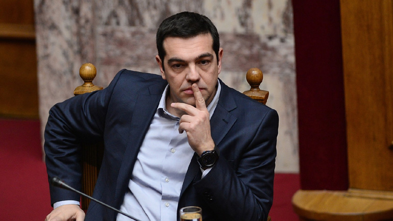 Focus: Ο Αλέξης Τσίπρας πανηγυρίζει, η χώρα βουλιάζει