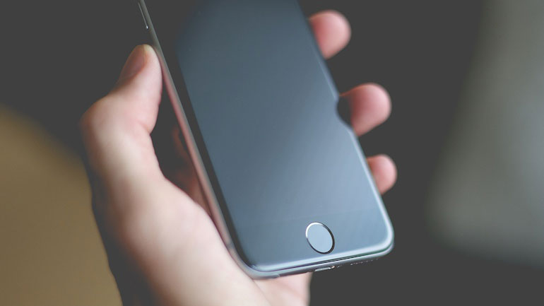 iPhone: Το 2019 όλα τα μοντέλα θα έχουν OLED οθόνες