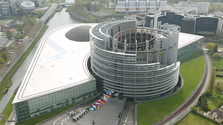 Πρόταση στο Ευρωκοινοβούλιο για αναστολή χρηματοδότησης σε κράτη που δεν δέχονται πρόσφυγες