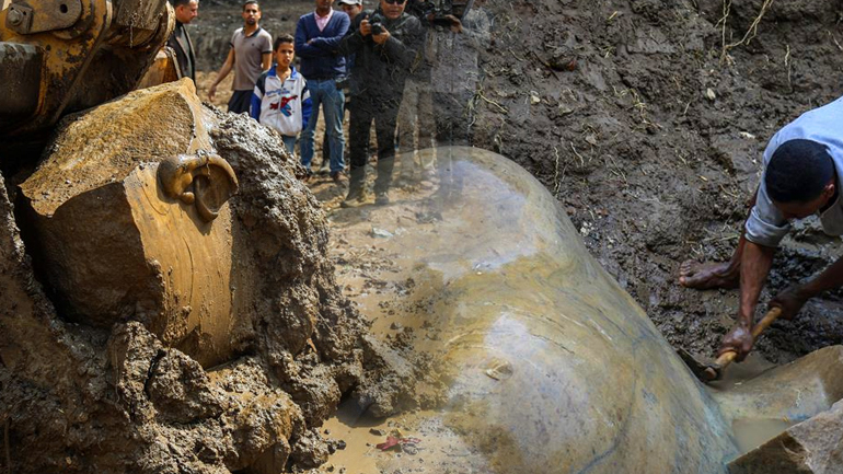Ο Κολοσσός του Καΐρου Ο Κολοσσός του Καΐρου