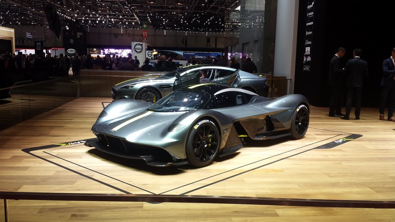 Με τεχνολογίες κατευθείαν από F1 η Aston Martin