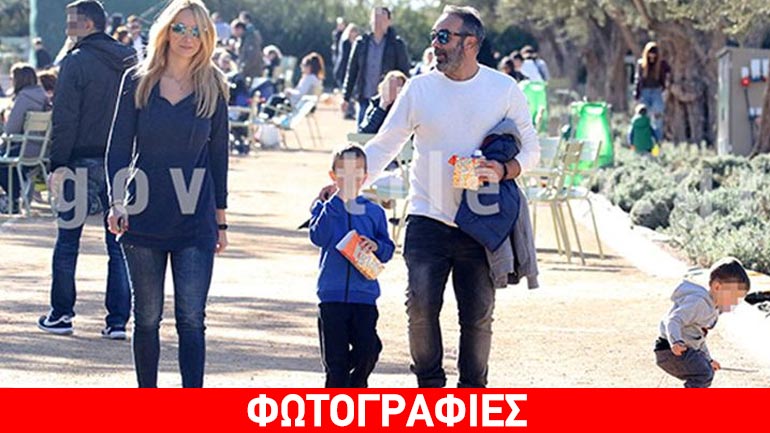 Γρηγόρης Γκουντάρας & Νάταλι Κακαβά: Οικογενειακή βόλτα με τους γιους τους