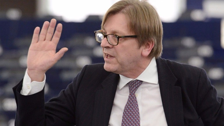 Γκι Φερχόφστατ: Οι Ευρωπαίοι της Βρετανίας, όμηροι πολιτικών παιχνιδιών