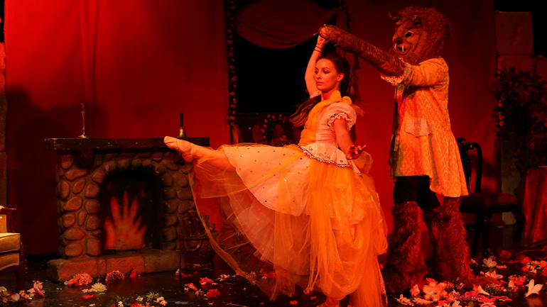 Παράταση για την «Πεντάμορφη και το Τέρας» στο Ιντεάλ