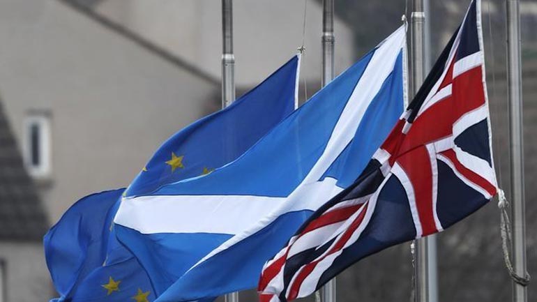 Financial Times: Αναπόφευκτο ένα δεύτερο δημοψήφισμα για την ανεξαρτησία της Σκωτίας