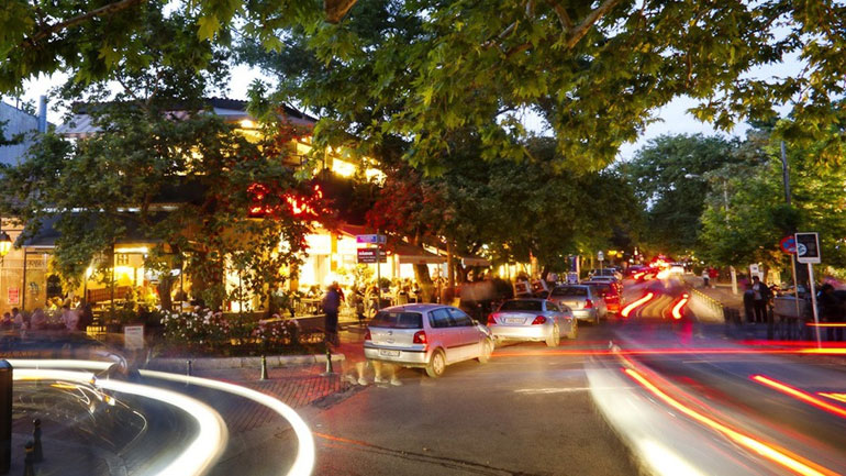 Συνέλαβαν παρκαδόρους για παράνομη στάθμευση πελατών σε κέντρα της Αθήνας, Κηφισιάς και Αγίας Παρασκευής