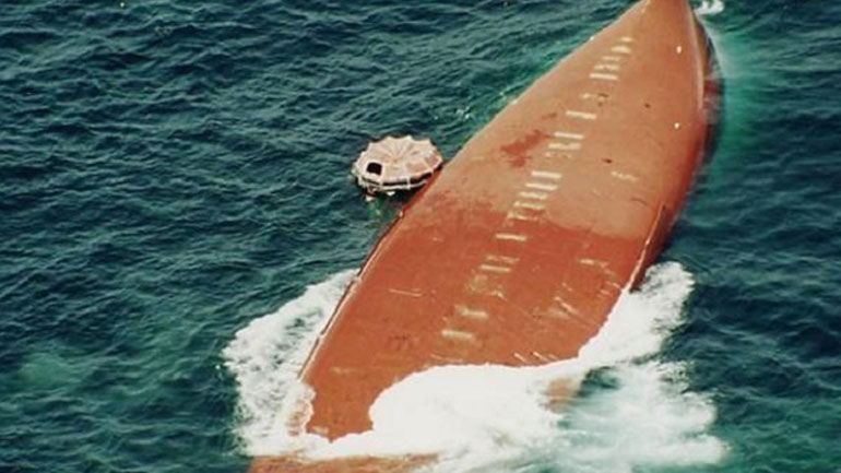 Το MV Le Joola λίγο πριν βυθιστεί