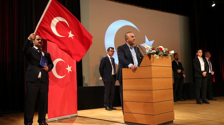 Πολιτικές αντιδράσεις στη Γαλλία για την παρουσία Τσαβούσογλου στο Μετς