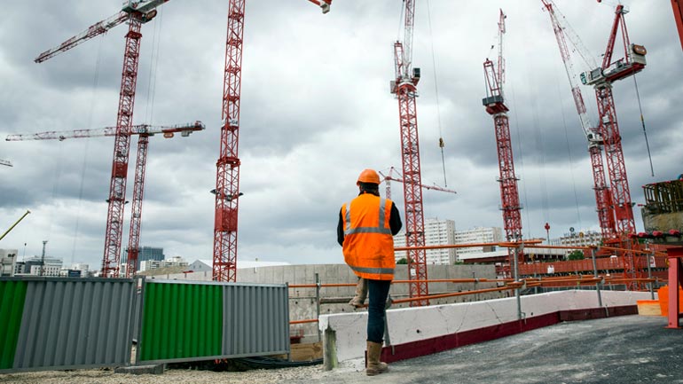 Γαλλία: Η περιφέρεια του Παρισιού υποχρεώνει τους εργάτες σε οικοδομές να μιλάνε μόνο γαλλικά