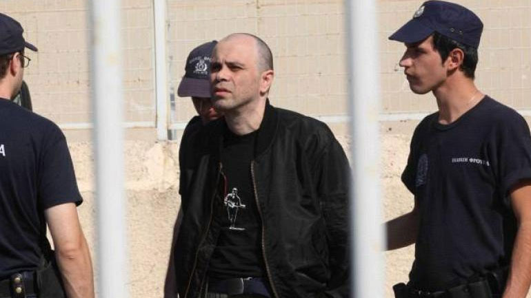 Kείμενο του Μαζιώτη για τον αστυνομικό που σκότωσε τον ταξιτζή στην Καστοριά