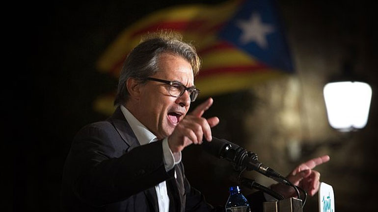 Καταλονία: Σε δύο χρόνια στέρησης δικαιώματος του εκλέγεσθαι καταδικάστηκε ο Άρτουρ Μας