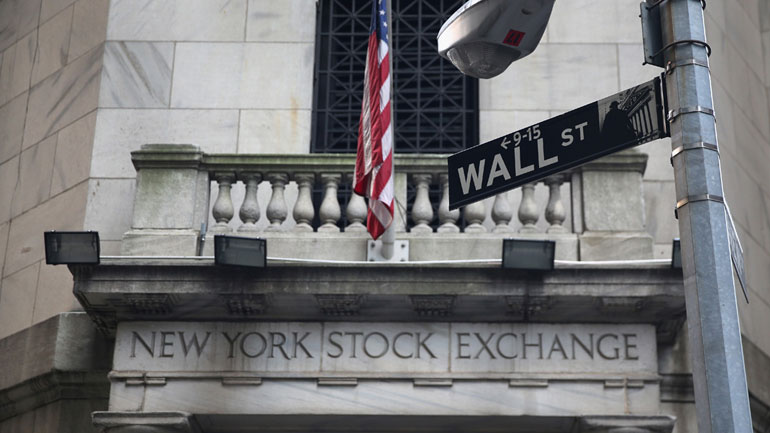 Αρνητικό πρόσημο στη Wall Street
