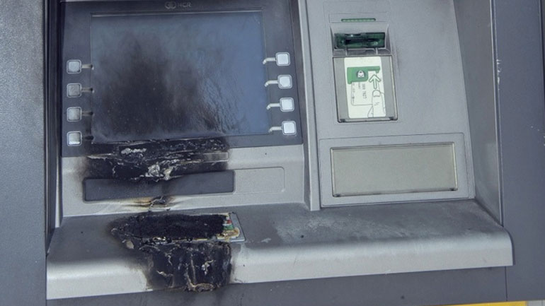 Ανατίναξαν ΑΤΜ και άρπαξαν 20.000 ευρώ