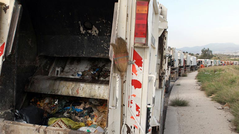 Φωτιά σε απορριμματοφόρo λόγω… στάχτης