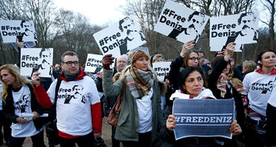  Διαδηλώσεις στο Βερολίνο για την απελευθέρωση του Γιουτζέλ
