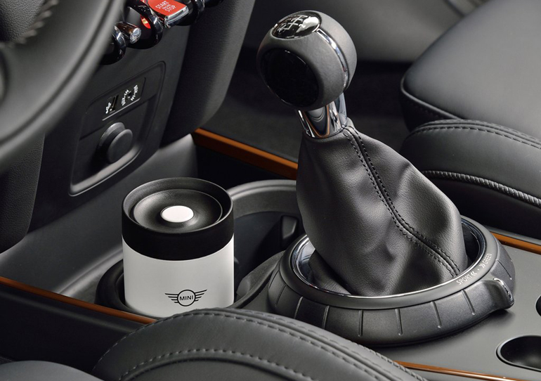 Έμφαση έχει δοθεί στις λεπτομέρειες ακόμα και στις θέσεις για μικροαντικείμενα... 