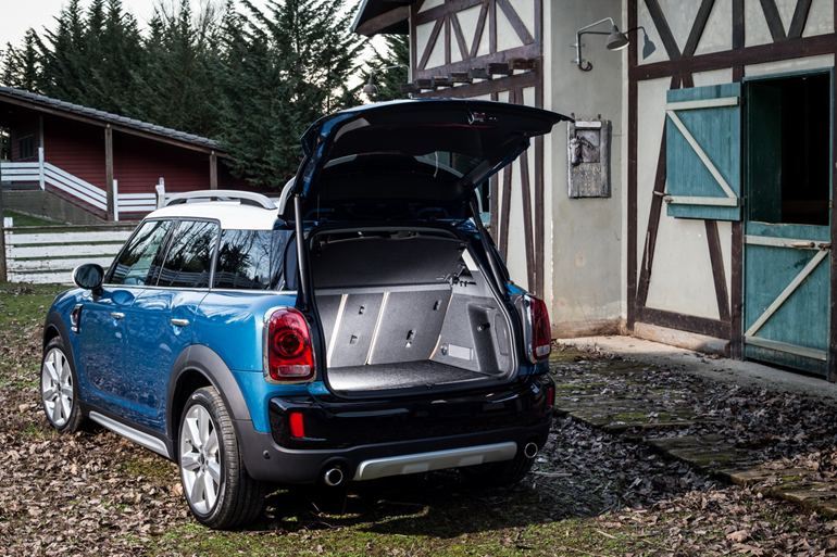 Ο χώρος αποσκευών αγγίζει τα 450 λίτρα...